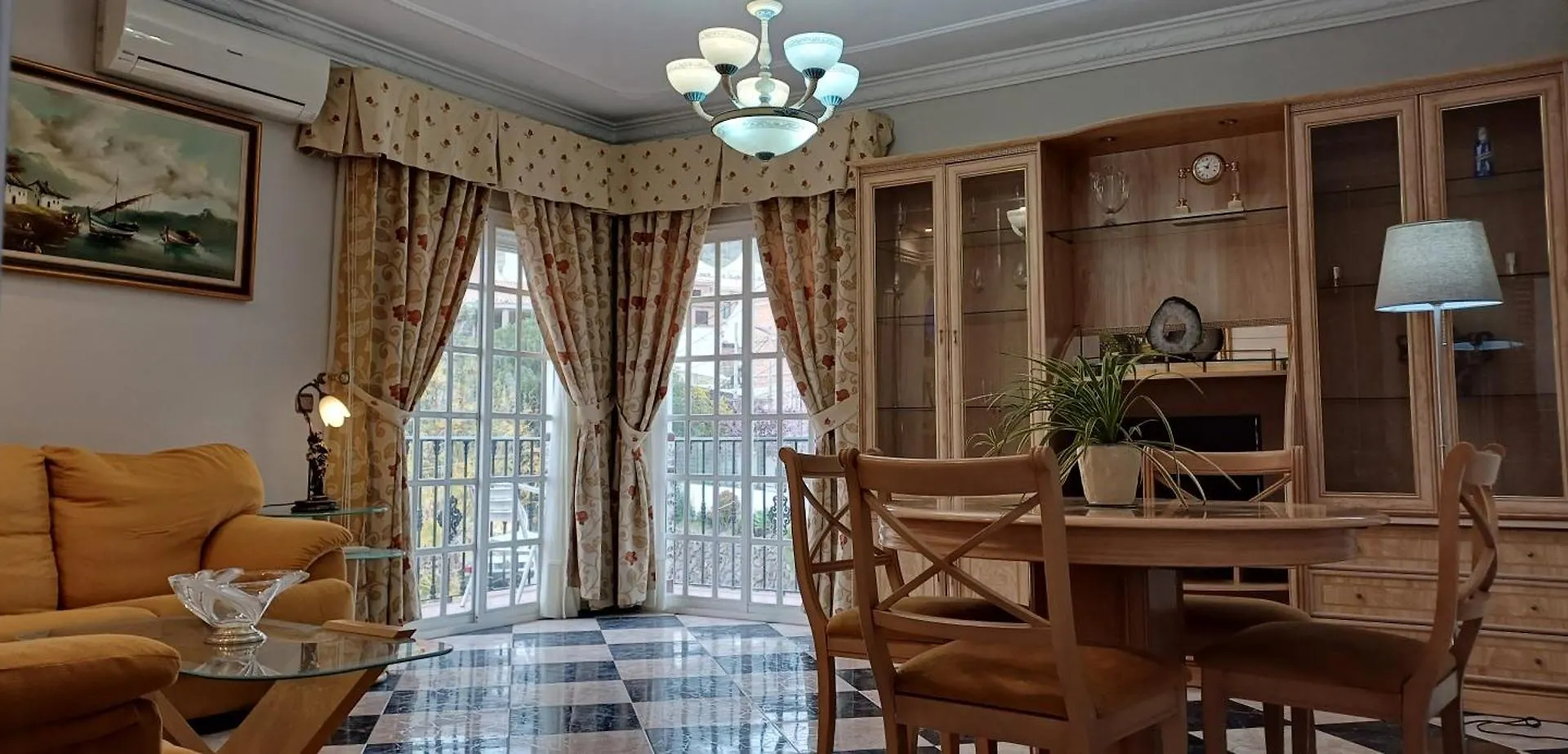 Apartamento Piso En Arenas De Velez Málaga