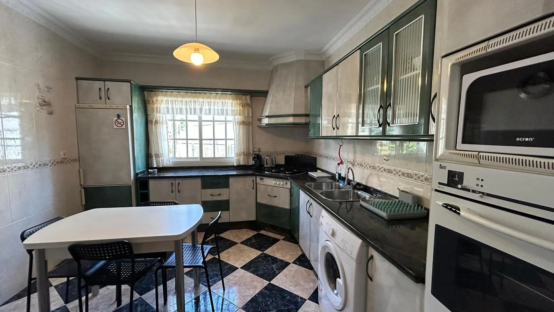 Apartamento Piso En Arenas De Velez Málaga 0*,
