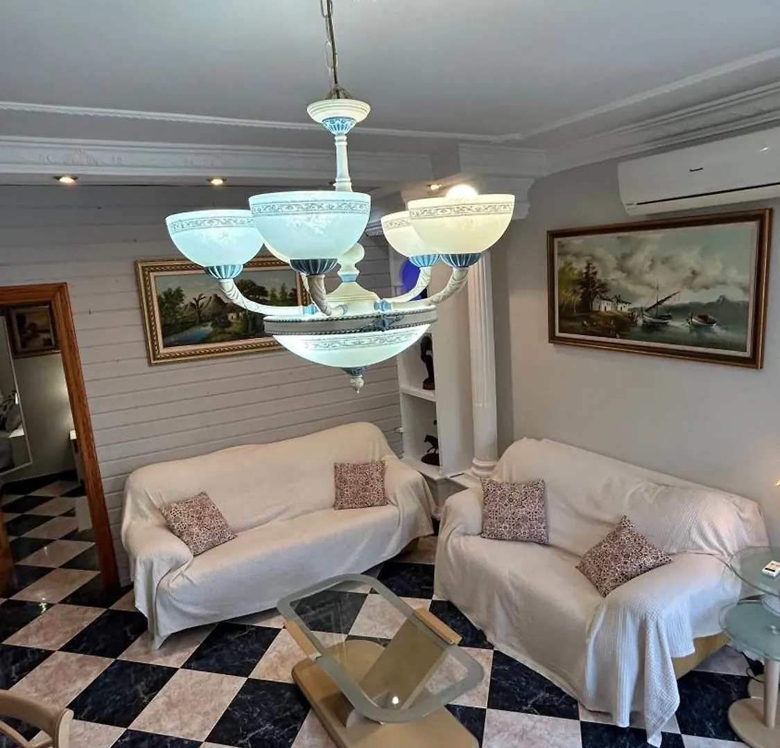 Apartamento Piso En Arenas De Velez Málaga